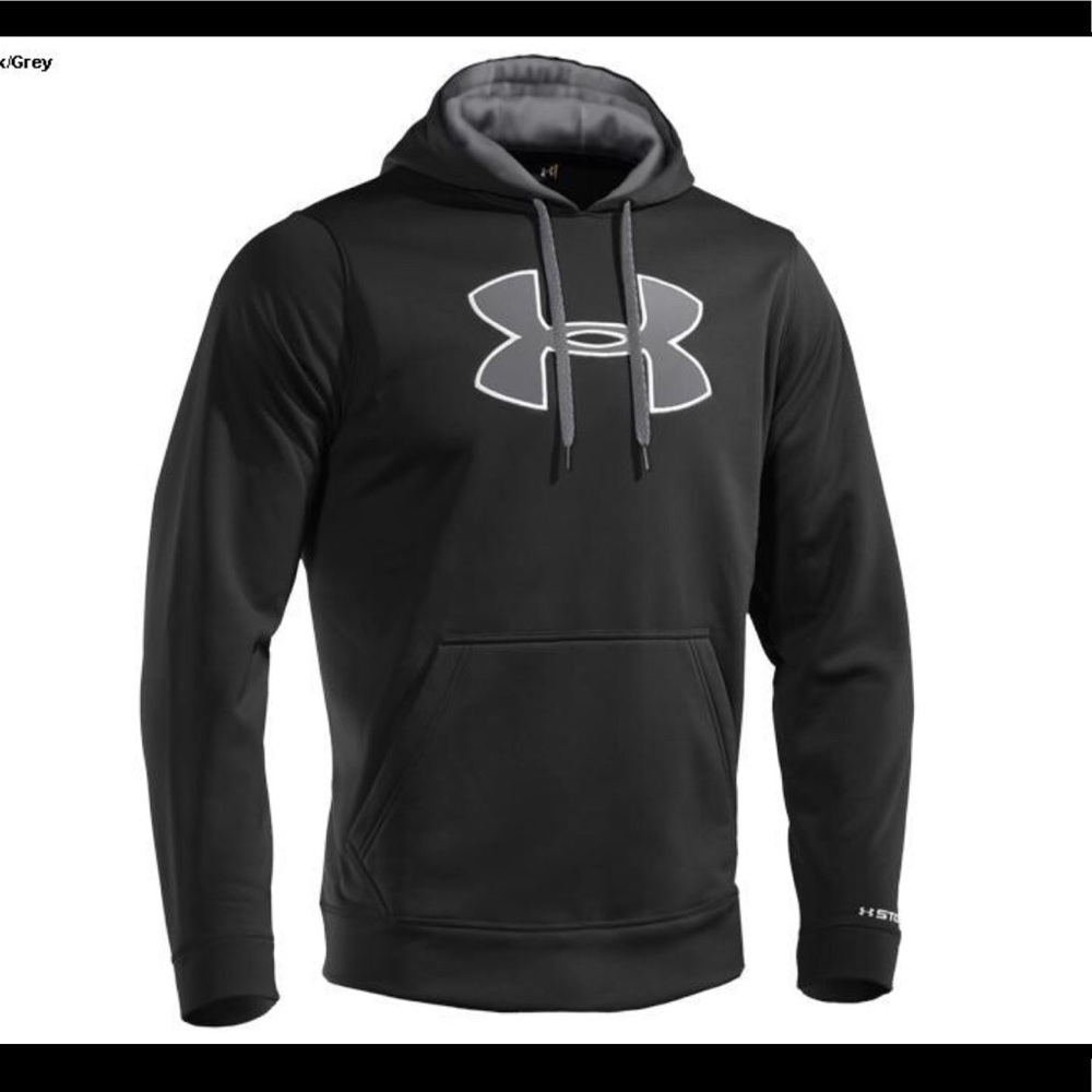 Under Armour: size M :great condition !